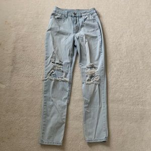 Rewash ripped straight leg jeans 💙🦋